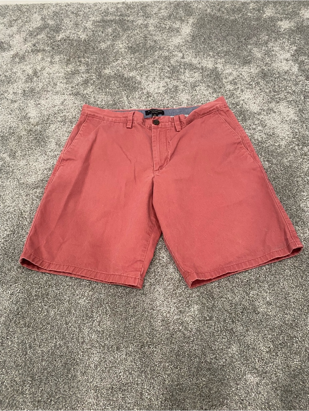Banana Republic Mens Size 34 Aiden Short Light Red Chino Shorts 100% Cotton